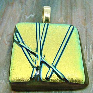 Square Shape Opaque Pendant Raised 3d Geo Design Graphic Resin Gold Tone Charm